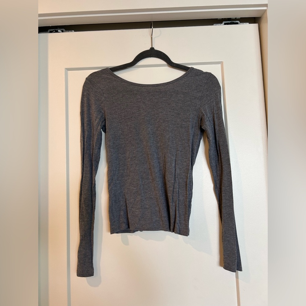 Women's Garage Gray Long Sleeve Top With Scoop Back
